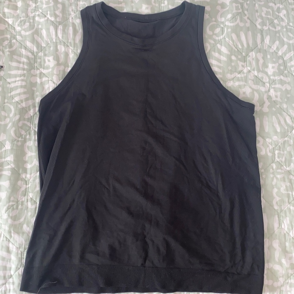 Great condition Lululemon Tank- 8
